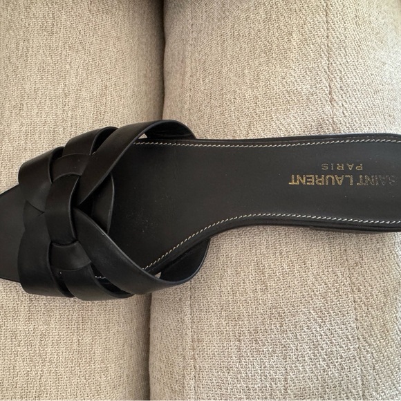 Yves Saint Laurent Nero Sandals - Picture 2 of 3